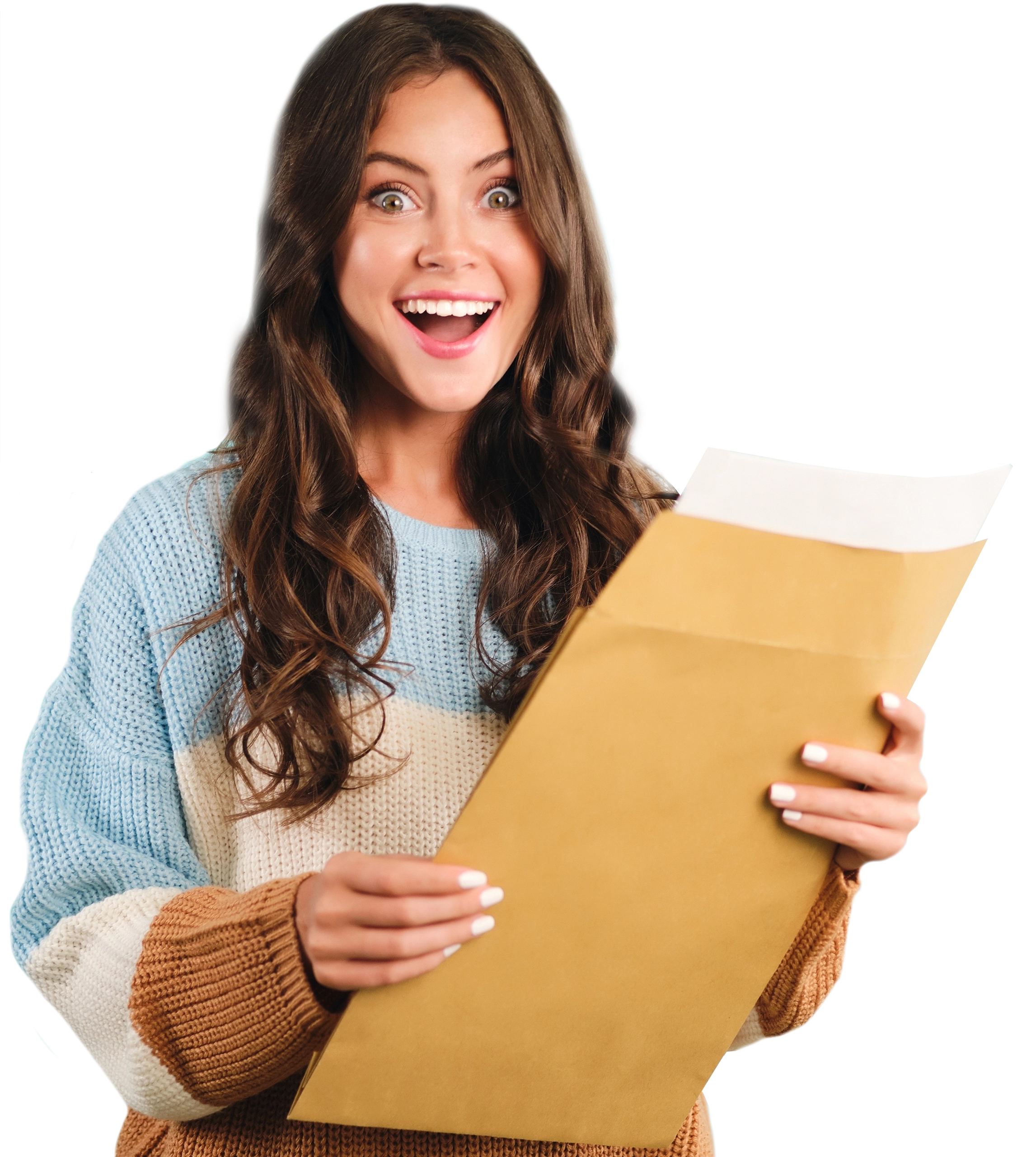 mujer joven alegra al recibir su documento apostillado